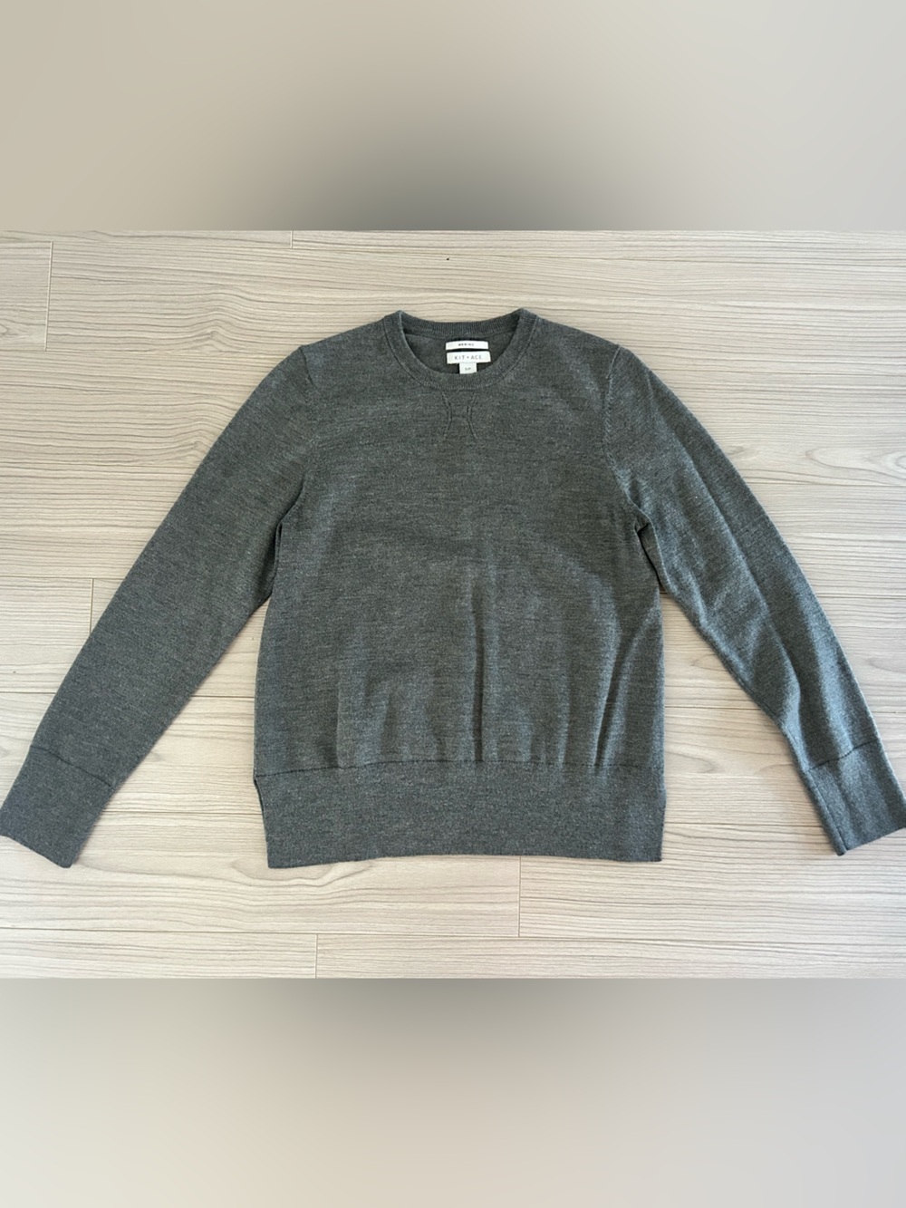 Kit and Ace Women's Crewneck Merino Wool Sweater - Charcoal Gray